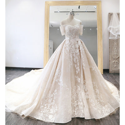 Vestido de Novia Asimétrico en Satén Pesado - Image 12