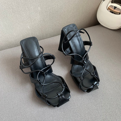 Tacones Altos con Punta Cuadrada y Diseño Hueco con Cordones Romanos - Image 6