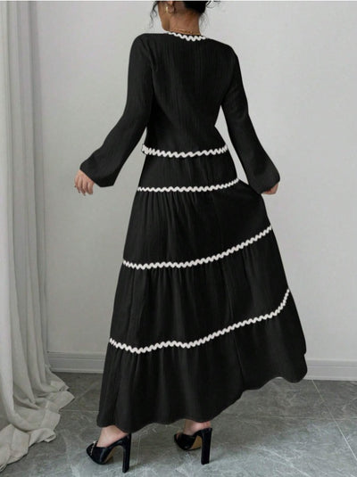 Conjunto Elegante con Blusa de Encaje y Falda Plisada con Mangas Farol - Image 11