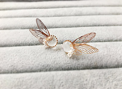 Aretes de Plata 925 con Diseño de Pluma Dorada - Image 4