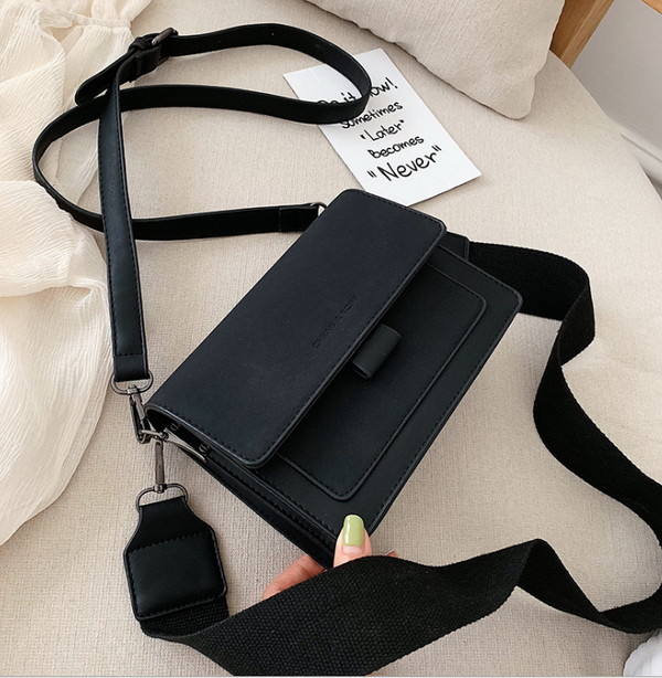 Bolsa Retro Cuadrada Super Fire Scrub - Image 8