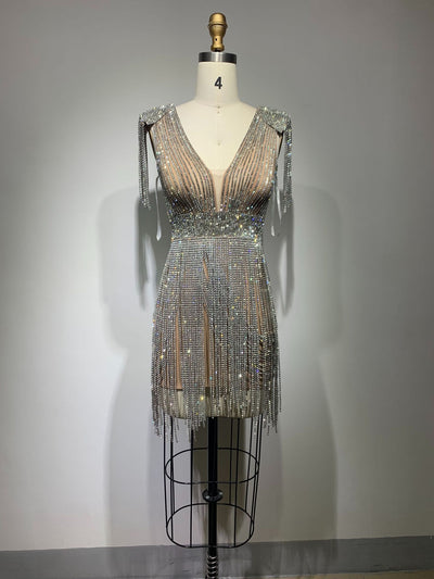 Vestido Ajustado con Detalles de Diamantes y Flecos - Diseño Exclusivo - Image 4