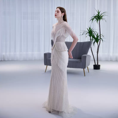 Vestido de Noche Elegante con Cola Sirena y Detalles de Borlas - Image 3