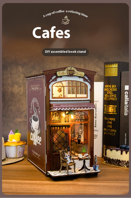 Maqueta de Café Miniatura en Madera - Image 7