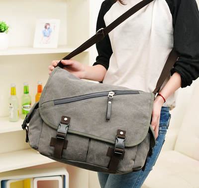 Bolsa de Lona para Hombre con Correa de Hombro - Image 3