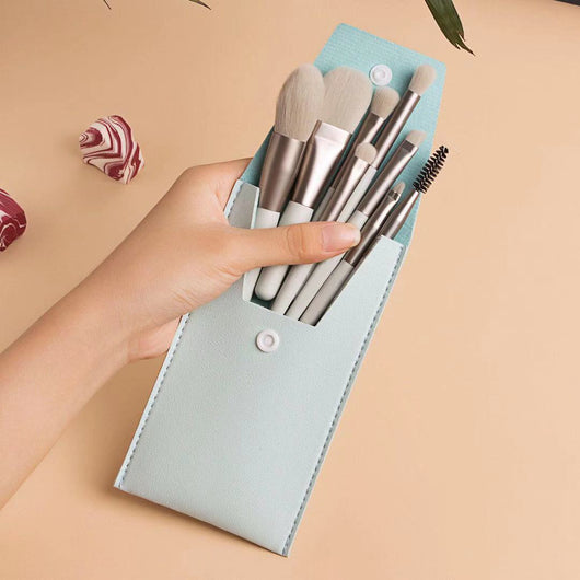 Set de 8 Brochas de Maquillaje Portátil para Viajes - Image 16