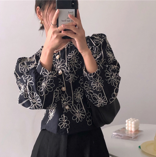 Blusa Jacquard con Flores en Relieve y Mangas Puff - Image 2