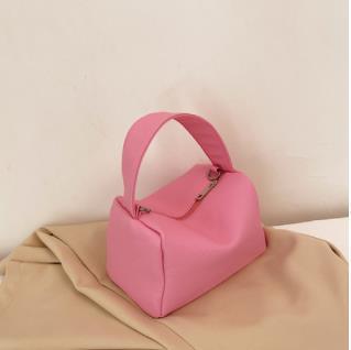 Bolso de Mano con Cadena Dorada - Diseño Versátil Primavera - Image 14
