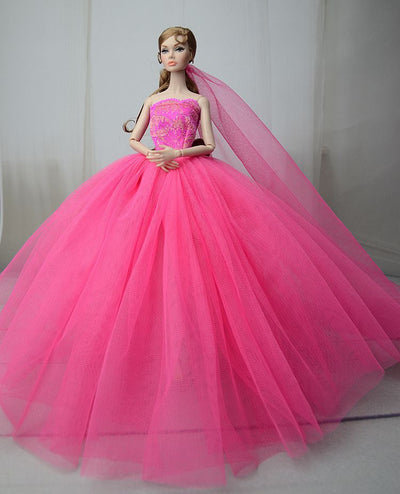 Vestido de Novia con Falda Voluminosa y Velo - Image 26
