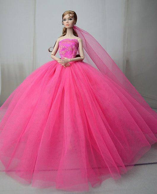 Vestido de Novia con Falda Voluminosa y Velo - Image 26