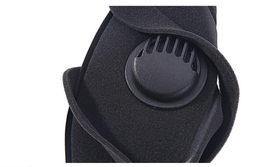 Black breathable face mask with an exhalation valve and ear loops, designed for autumn and winter fashion. - Image 4