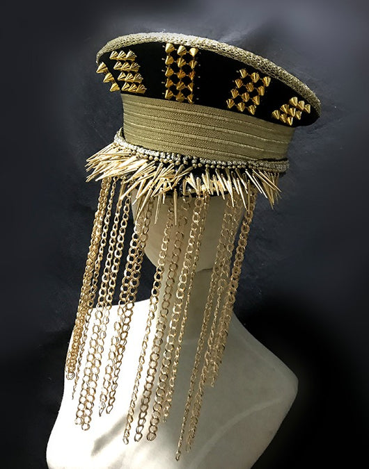 Sombrero Punk Dorado con Remaches y Flecos para DJ y Artistas - Image 4