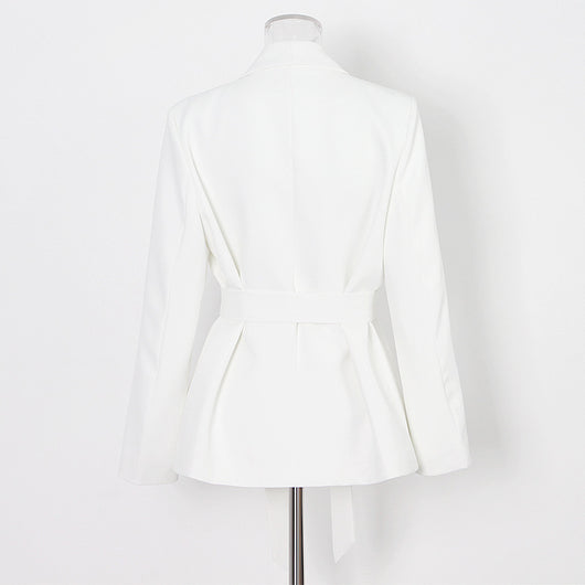 Traje Blanco para Mujer Elegante - Image 3