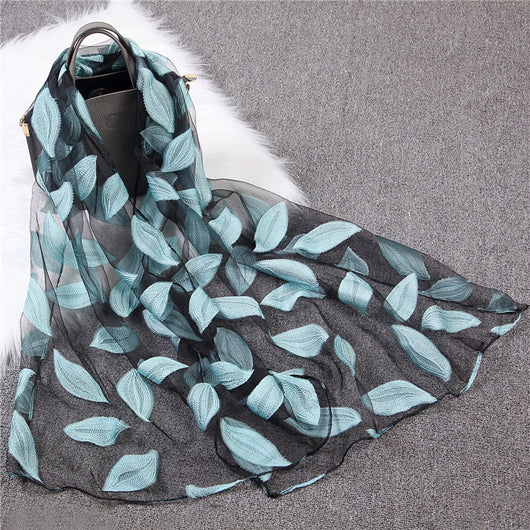 Pañuelo de Organza Calado - Image 7
