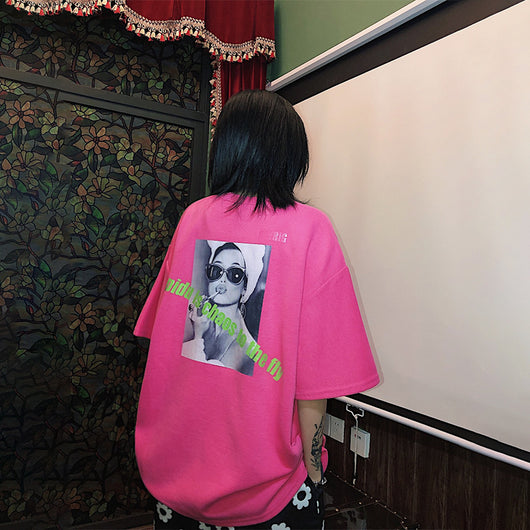 Camiseta Cuello Redondo con Estampado Gráfico