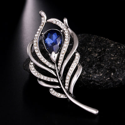 Broche de Plumas con Cristales Brillantes - Image 9