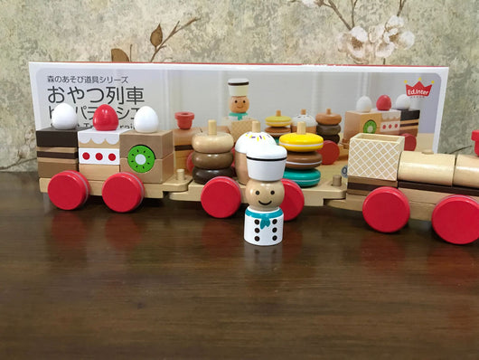 Bloques Apilables con Snacks y Tres Trenes Extraíbles - Image 6