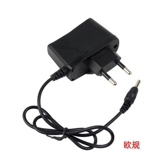 Linterna LED Potente con Cargador Directo y Batería 18650 Recargable - Image 3