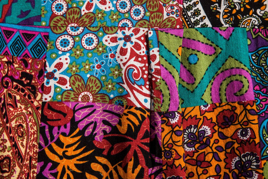 Camisa de Cuello Mao con Costuras Contrastadas y Estampado Floral - Image 10