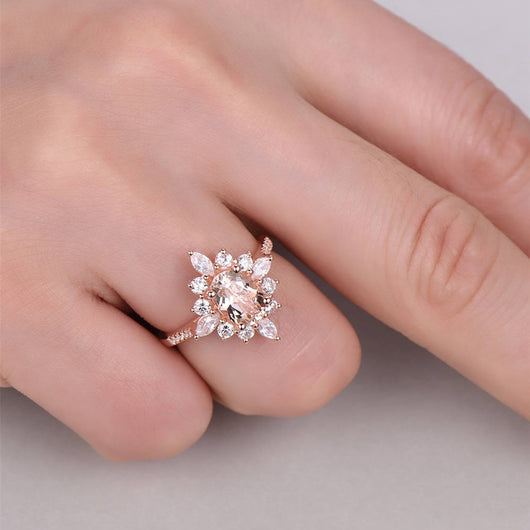 Anillo de Flor con Diseño Copo de Nieve en Oro Rosado - Circonita Cúbica - Image 2