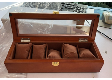 Caja Organizadora de Relojes en Madera - Image 7