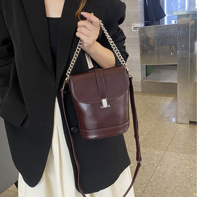 Bolso de Cuero Genuino con Cadena - Bandolera de Piel Auténtica - Image 4