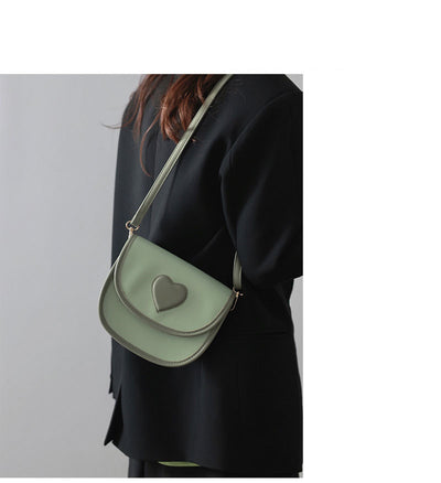 Bolsa Mensajera Mini Love con Diseño Texturizado - Image 6