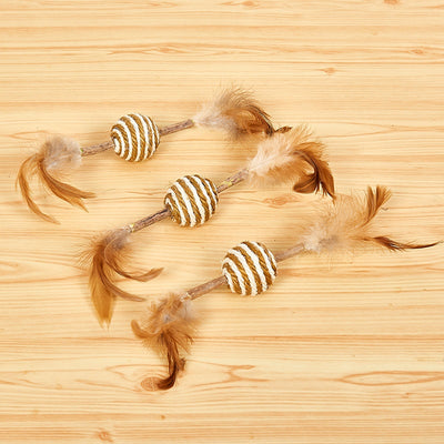 Feather and sisal cat toy with a wooden stick, green sisal ball, and brown feathers for molar cleaning. - Image 3