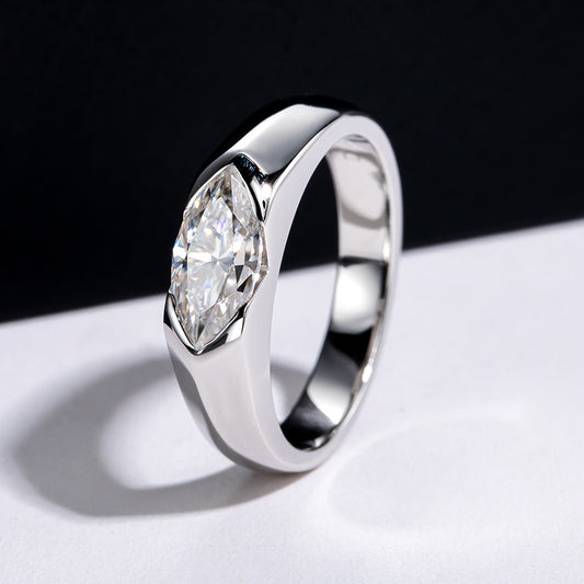 Anillo de Moissanita con Diseño de Ojo de Caballo - Elegancia y Personalidad