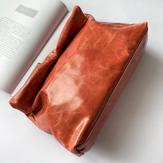 Cartera de Cuero con Solapa Baguette - Elegancia y Funcionalidad - Image 5
