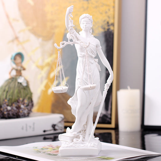 Escultura Diosa Nórdica para Vinoteca - Decoración Minimalista Sala de Estar