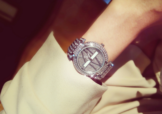 Reloj de Lujo para Mujer con Diamantes y Pulsera de Acero Inoxidable - Image 3