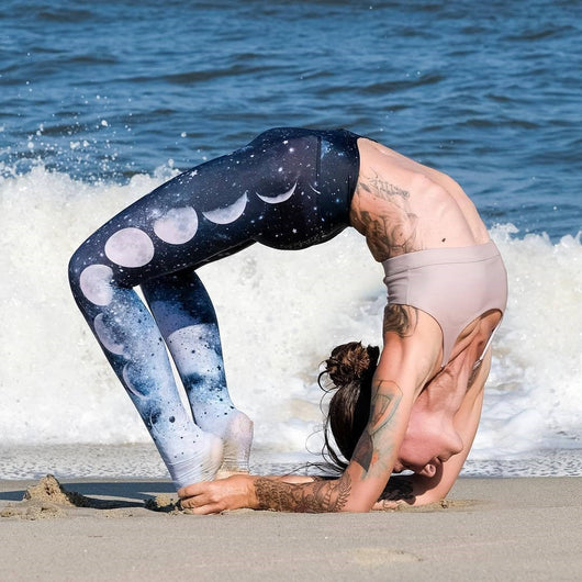 Leggings de yoga con degradado lunar y cielo impreso