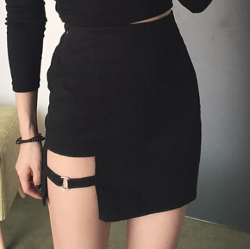Falda Negra Coreana Bodycon Corta con Dobladillo Irregular - Image 2