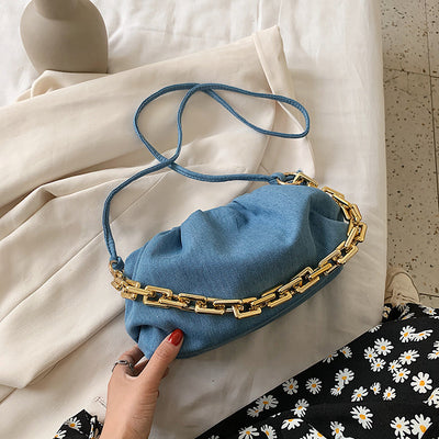 Bolso Mensajero Otoñal con Cadena - Diseño Cloud Fold Versátil - Image 6
