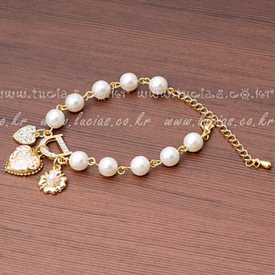 Pulsera Corazón Flor Coreana con Perla y Letra D en Diamante - Image 3