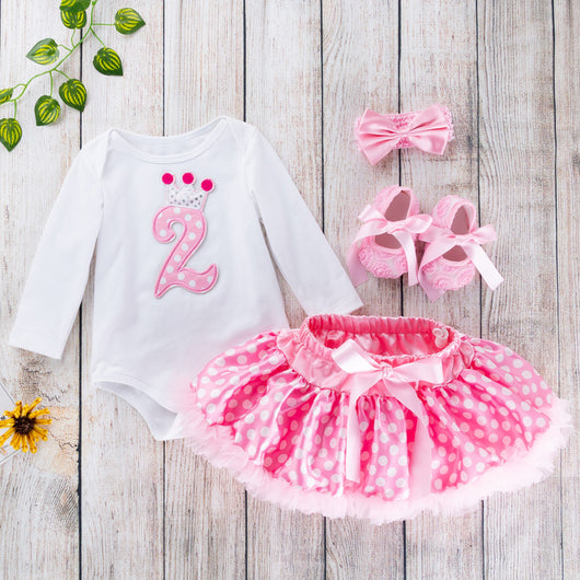 Conjunto Profesional de Falda y Blusa a Lunares - Image 32