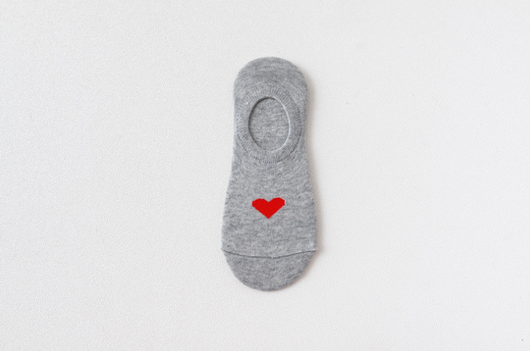 Calcetines Invisibles para Mujer con Diseño de Corazones y Suela Antideslizante de Silicona - Image 7