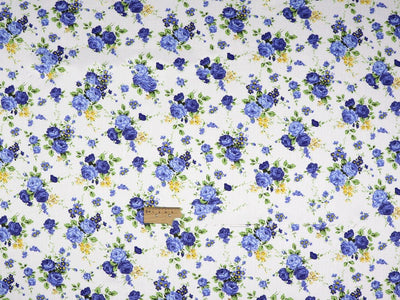 Tela de Algodón con Flores Pequeñas en Tonos Claros - Image 8