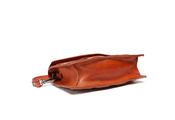 Bolso de Cuero Curtido al Vegetal con Correa de Hombro