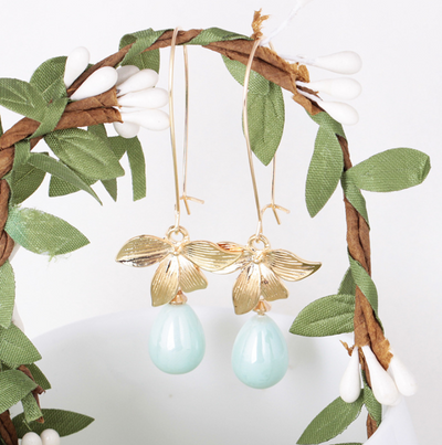 Aretes Colgantes con Diseño de Hoja
