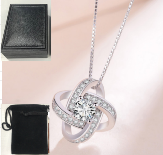 Collar de Trébol de Cuatro Hojas en Plata de Ley
