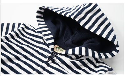 Conjunto de Tres Piezas de Algodón para Bebé con Cardigan con Capucha - Image 4