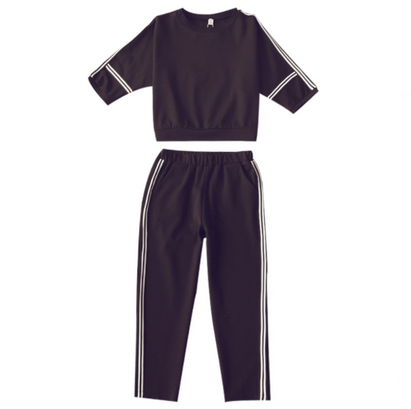 Conjunto Deportivo Casual Coreano para Adolescentes - Sudadera Suelta y Pantalón Capri con Rayas Laterales - Image 4