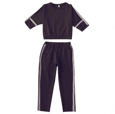 Conjunto Deportivo Casual Coreano para Adolescentes - Sudadera Suelta y Pantalón Capri con Rayas Laterales - Image 4