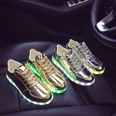 Zapatillas Deportivas LED con Carga USB y Efecto Fluorescente - Image 3