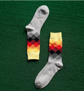 Calcetines Largos de Algodón para Hombre con Diseño de Diamantes Coloridos - Image 7