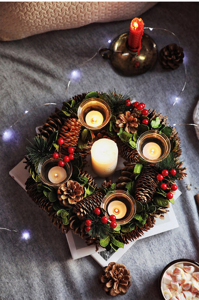 Candelabro navideño con corona decorativa - Image 3