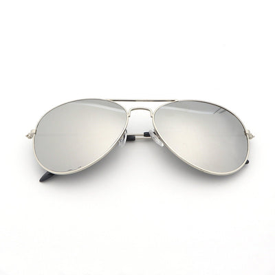 Gold frame aviator sunglasses with dark black lenses, featuring a classic vintage style. - Image 20