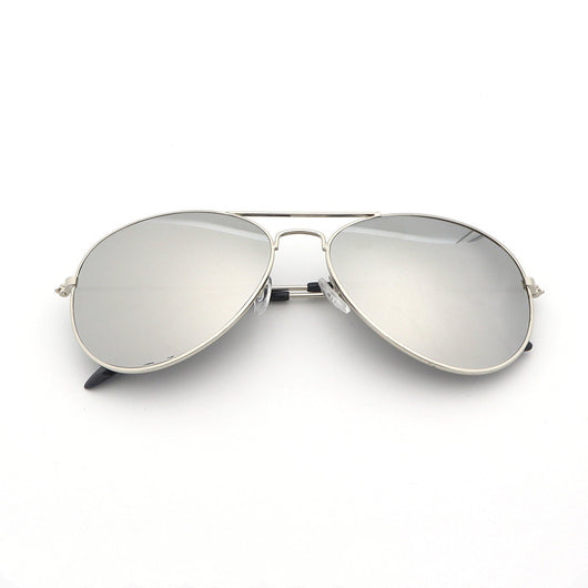 Gold frame aviator sunglasses with dark black lenses, featuring a classic vintage style. - Image 20